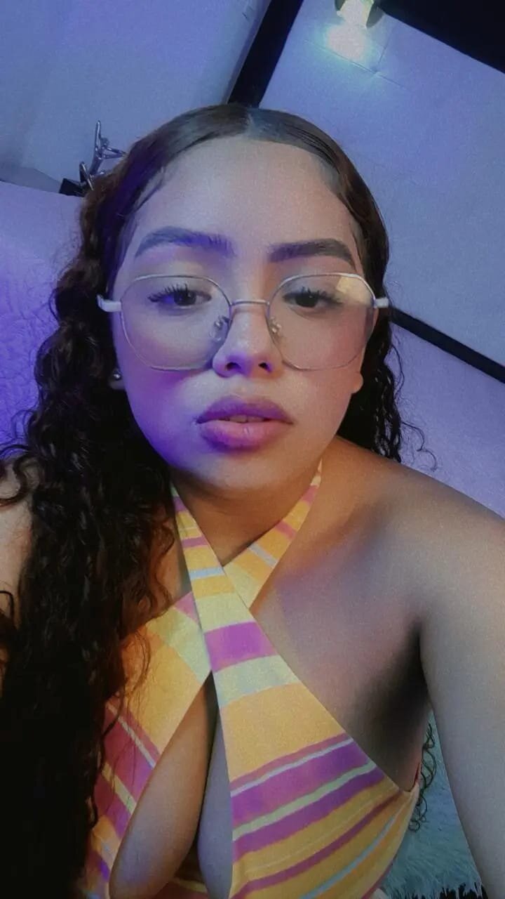 Layla_bigboobs