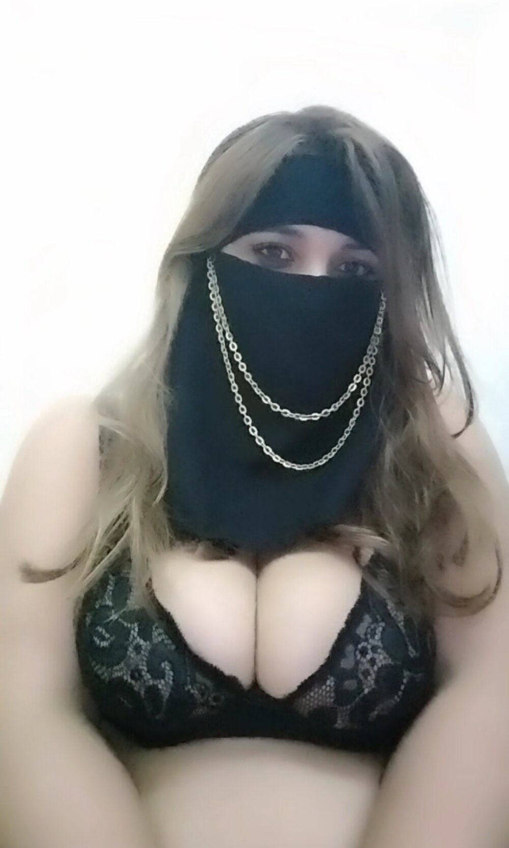 sara-patrona Videos: Cam4 ChatUrbate Online - ONScreens.me