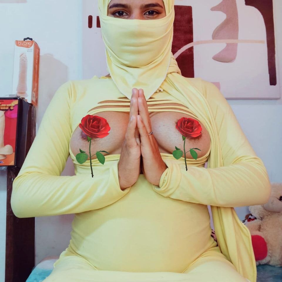 Safiye_najma's Offline XXX Chat