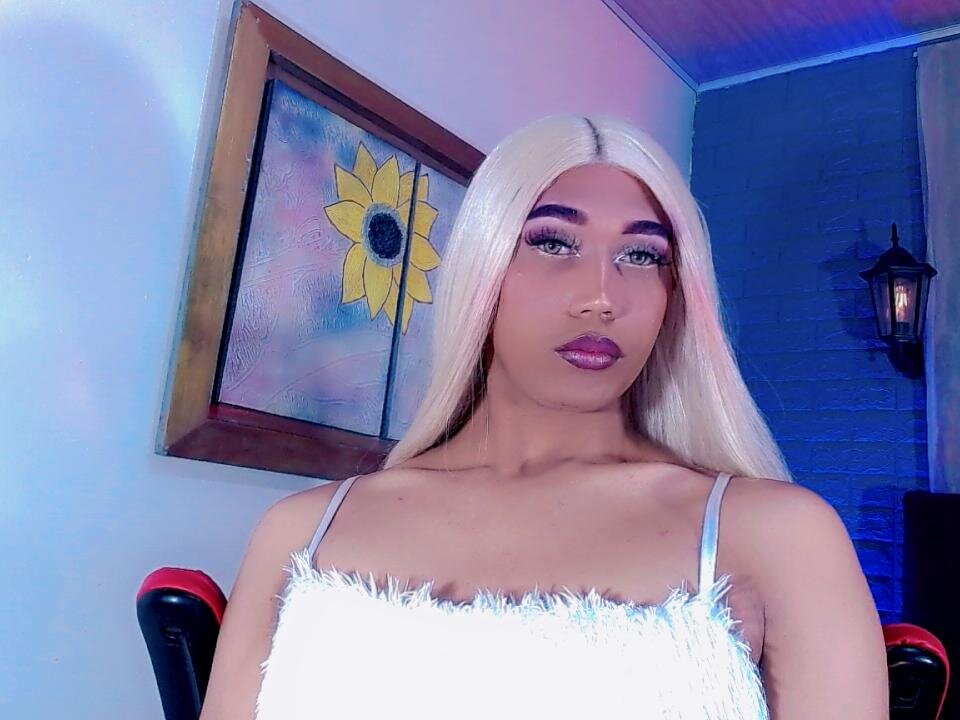 Live sex webcam photo for nicol_gill_ #291024419