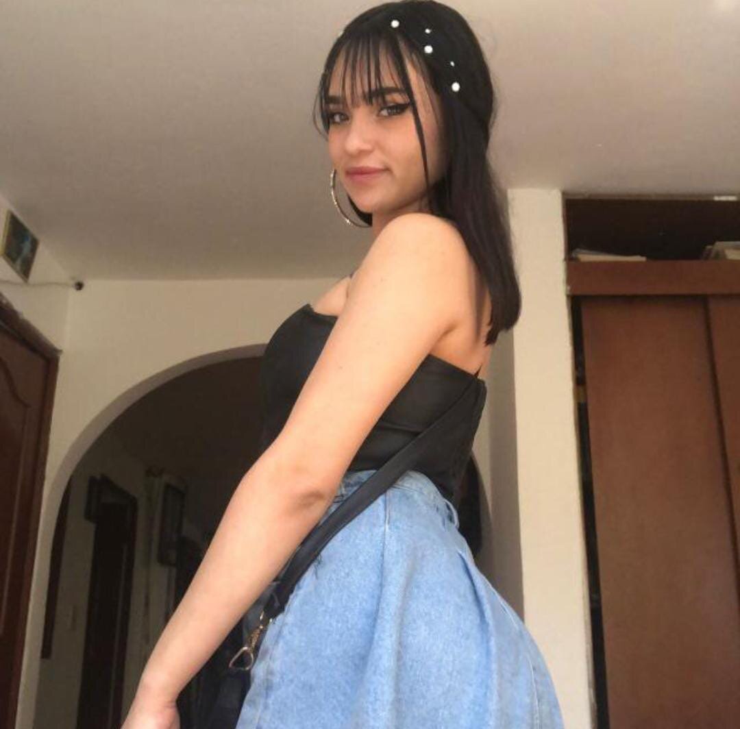 Alyson_pink
