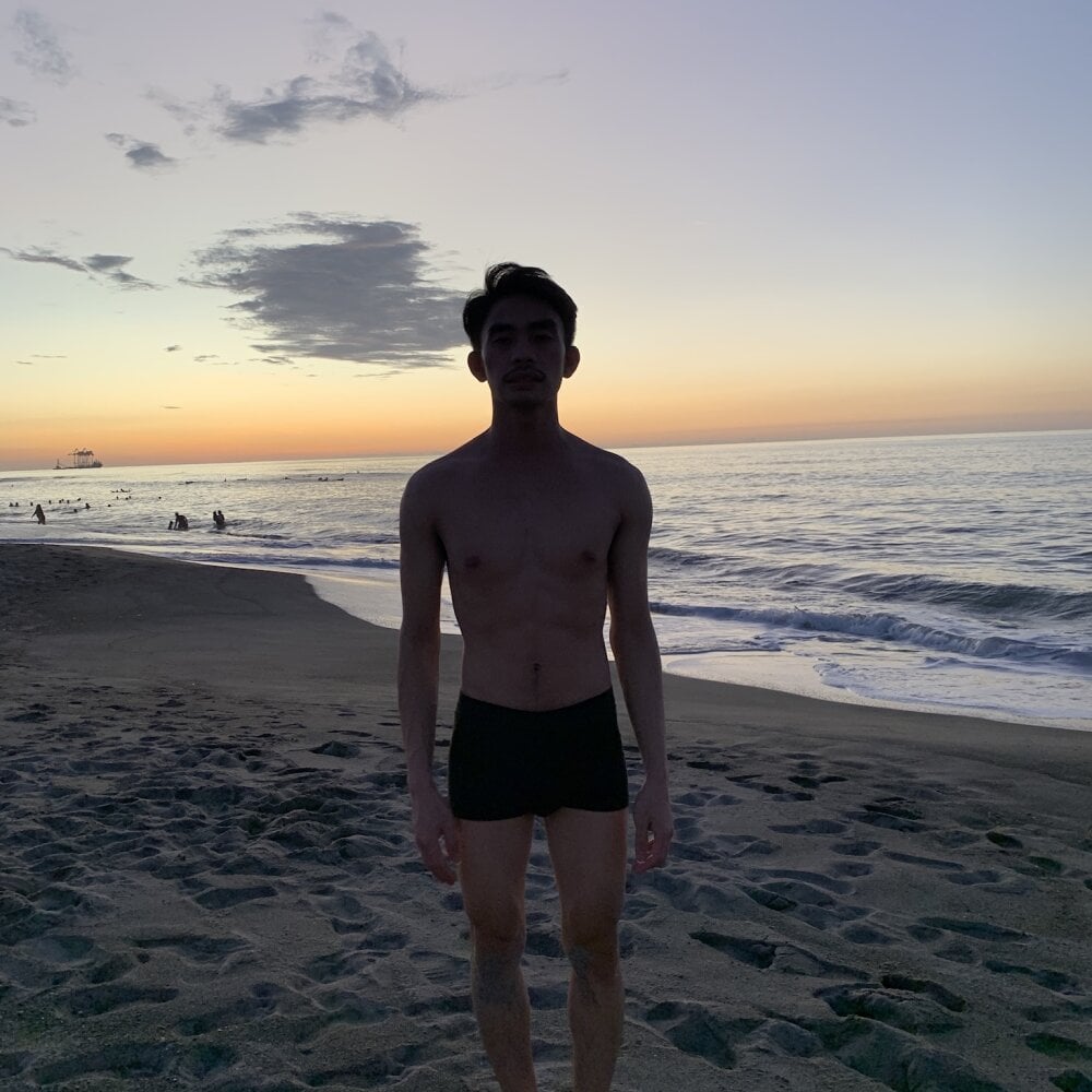 asianboy2y from stripchat