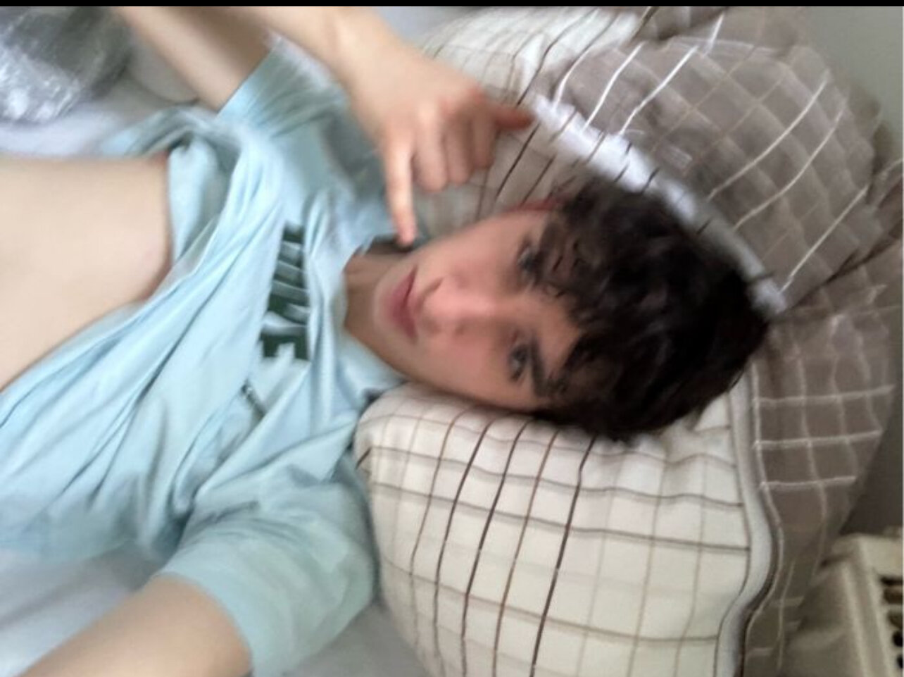 Gayhornyboy18