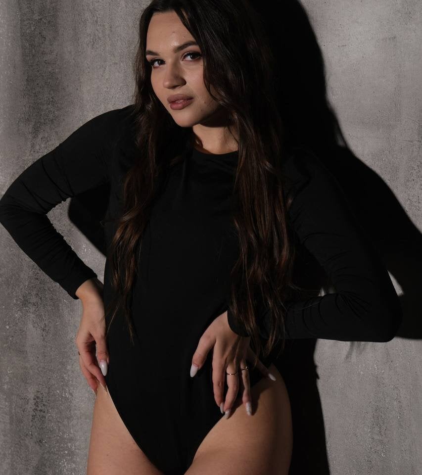 stripchat kayparis webcam profile pic via watchgirlcam.com