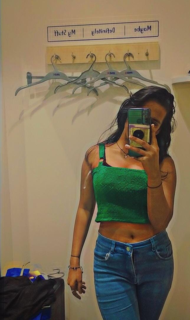Anshika_kapoor