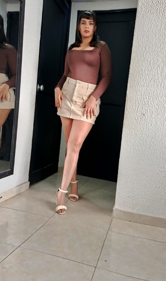 sexcam-girls.com rayito_petal livesex profile in bisexual cams