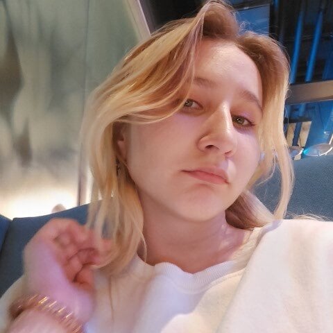 almedasnooks from stripchat