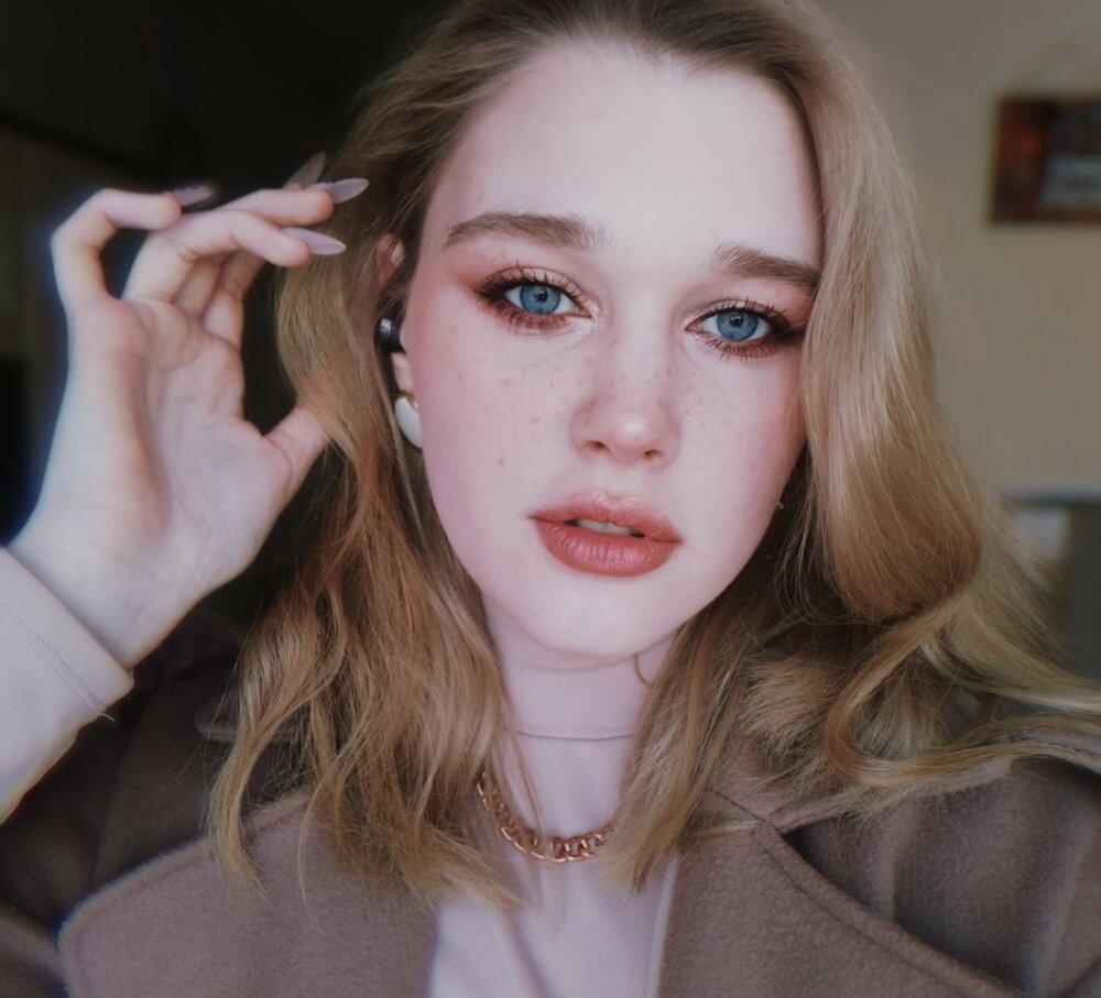 LolaWiIson 🏀 online sex chat