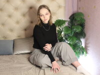 Skye_Bloom's Offline XXX Chat