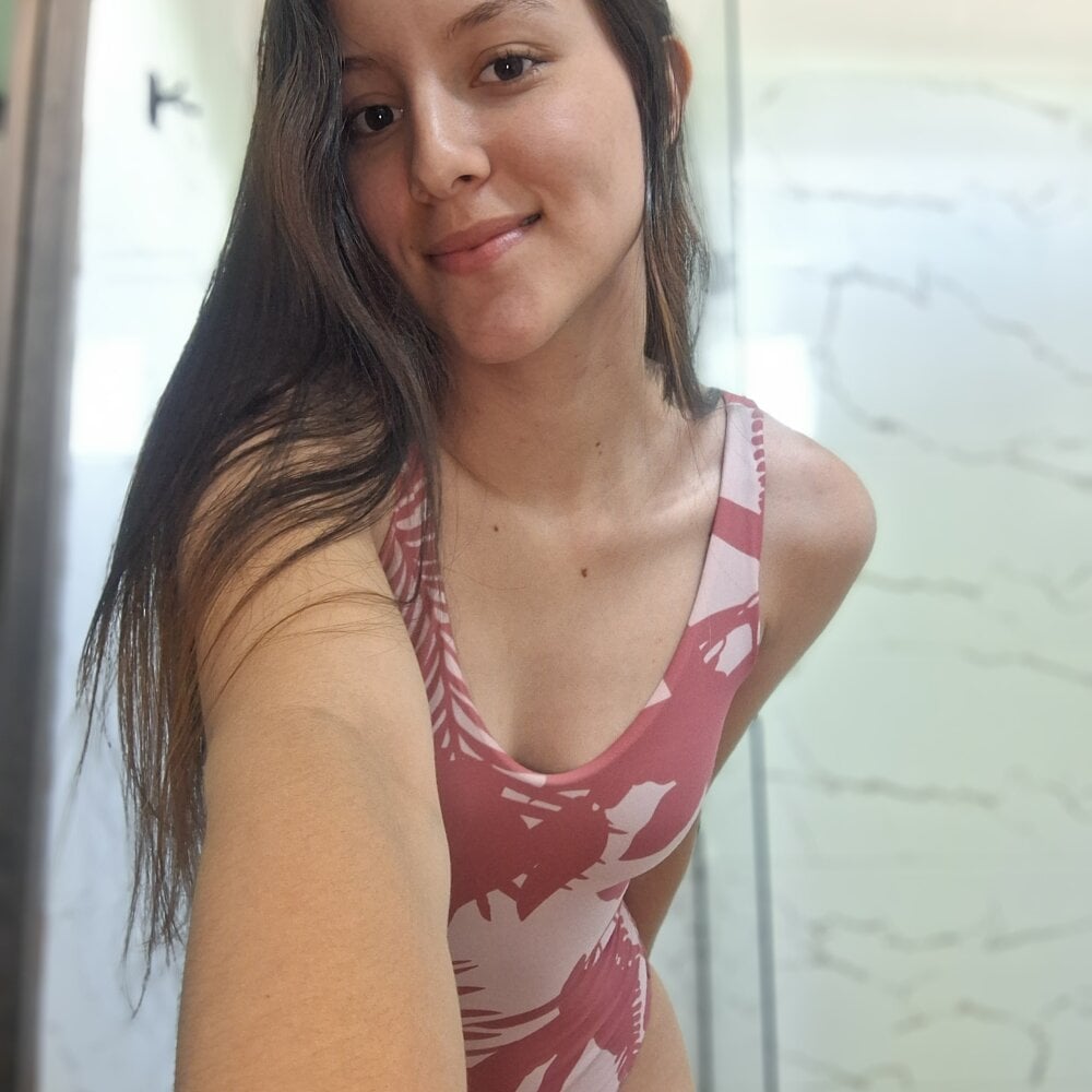 Chatroom XXX hors ligne de Sofia_mis