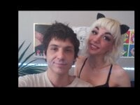 bubblecouple69's Offline Chat Room