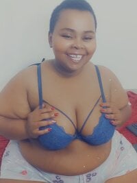 BustyKim9x's Offline Chat Room