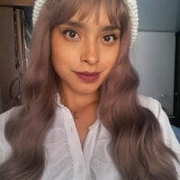 vero_mitchell's Offline Chat Room