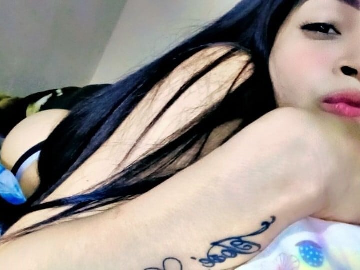 myliveeroticcams.com kalolay livesex profile in latino cams