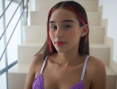 Modèle de Webcam Emiwells : Show porno gratuit en direct et | Stripchat