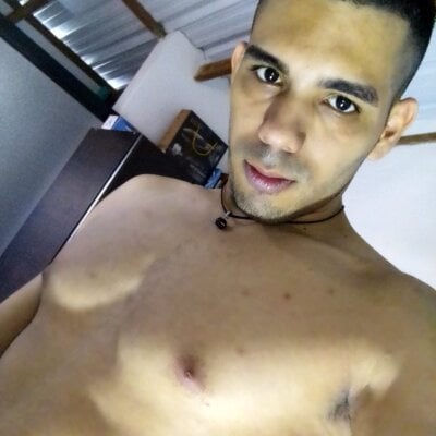 JohanyLatino