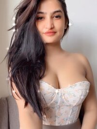 virgin_girl_03's Offline Chat Room