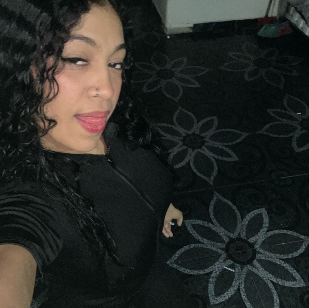Crazy_Party_Sex21's Offline XXX Chat