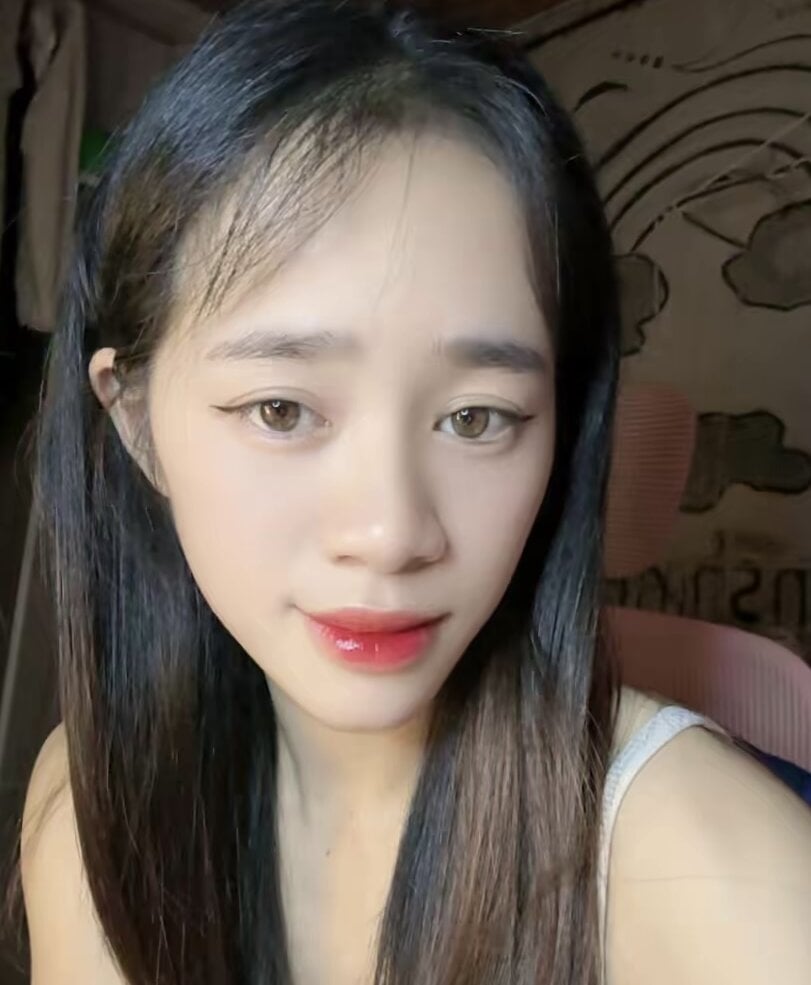 Watch  TiNa_04 live on StripChat