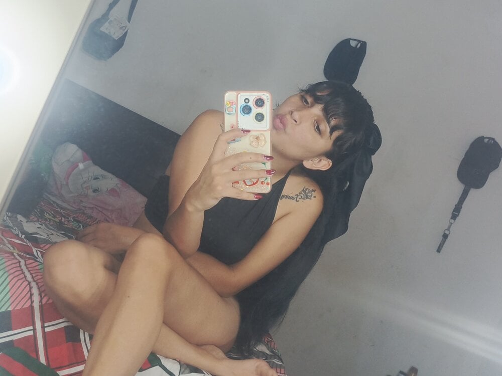 Amely2025's Offline XXX Chat