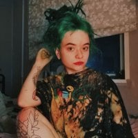 Mae_Green's Offline Chat Room