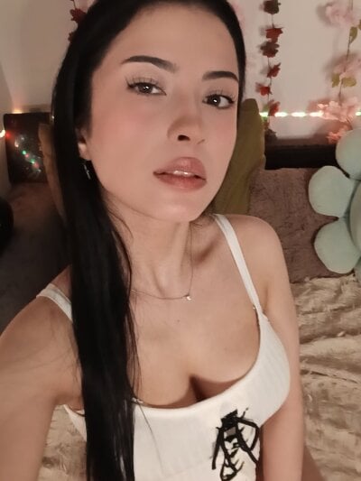 Jennie_Vixen Live Cam on StripChat and RICams