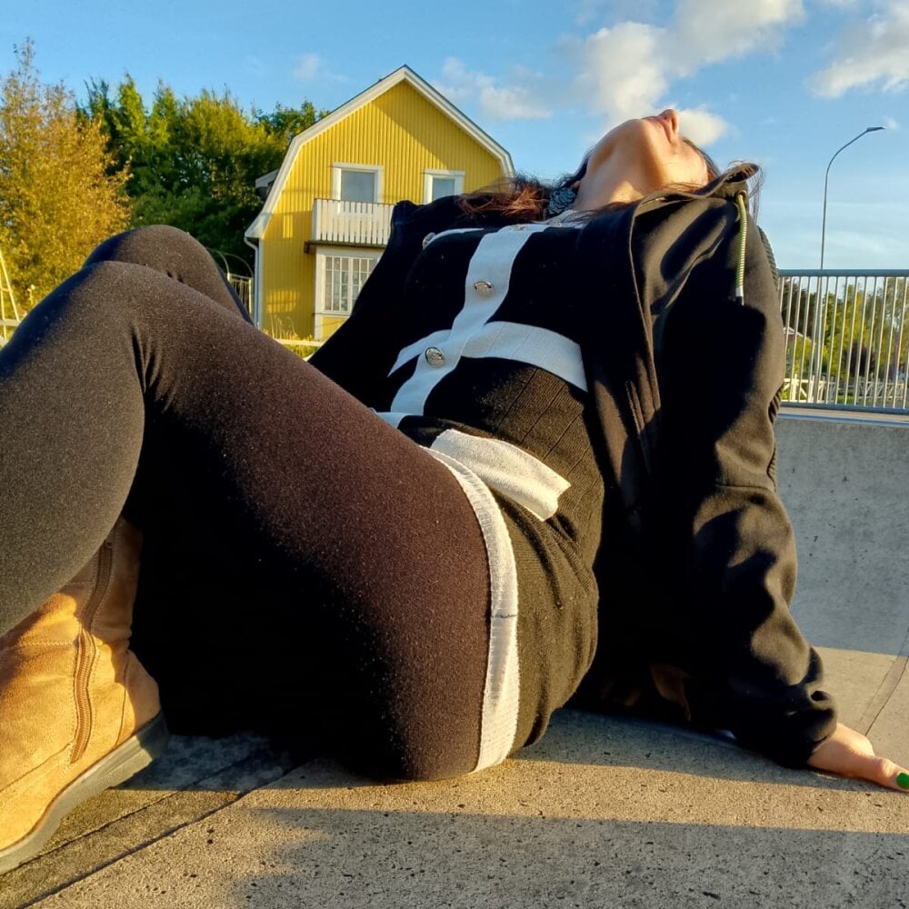 myliveeroticcams.com eva_luz livesex profile in in-some-place-3 cams