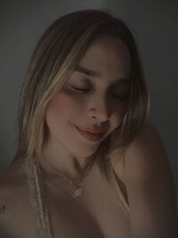 Danielacams' Live Sex Cam Show