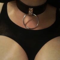 extremecouple84's Offline Chat Room