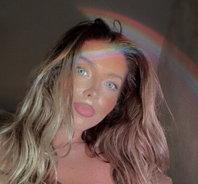 S0nyaD - blondes young