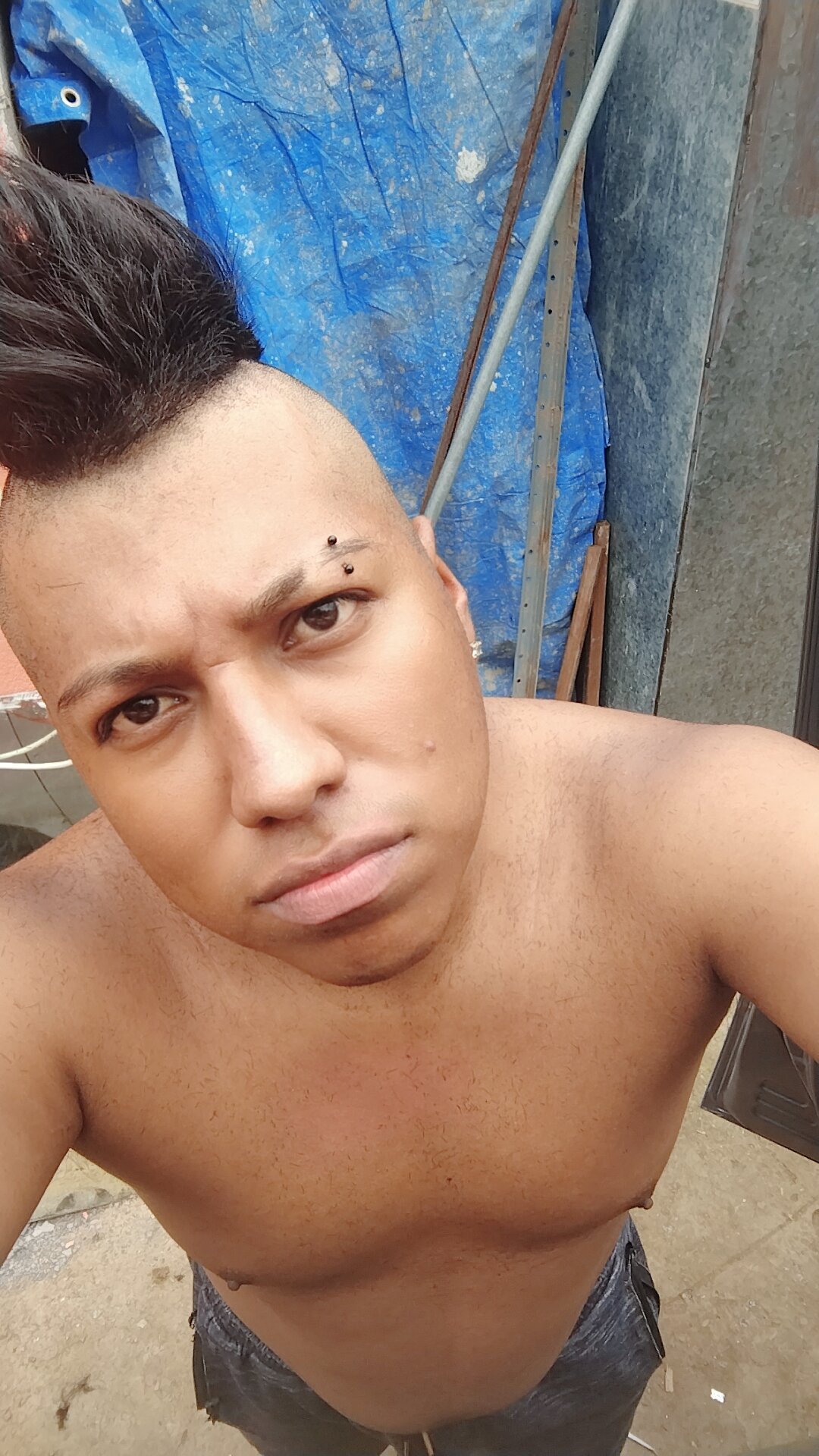 Junior25667
