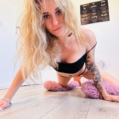 EmmaGracee_ - Stripchat Lovense Blowjob Cam2cam Girl 