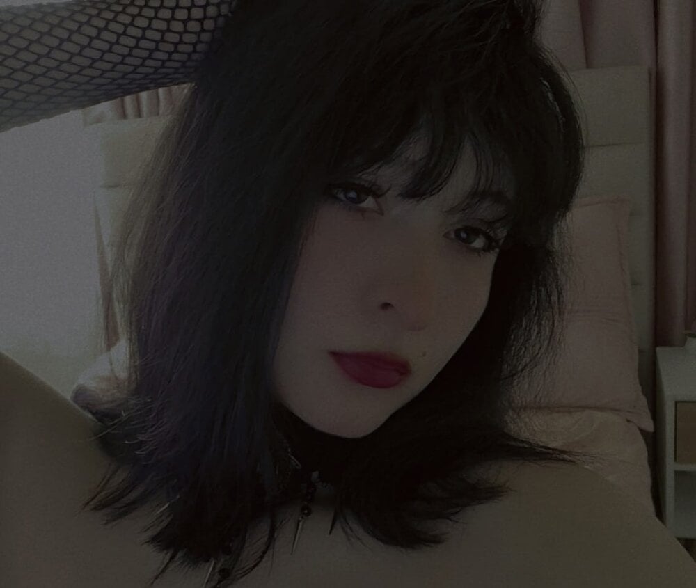 watchgirlcam.com tiramesusuu livesex profile in asian cams