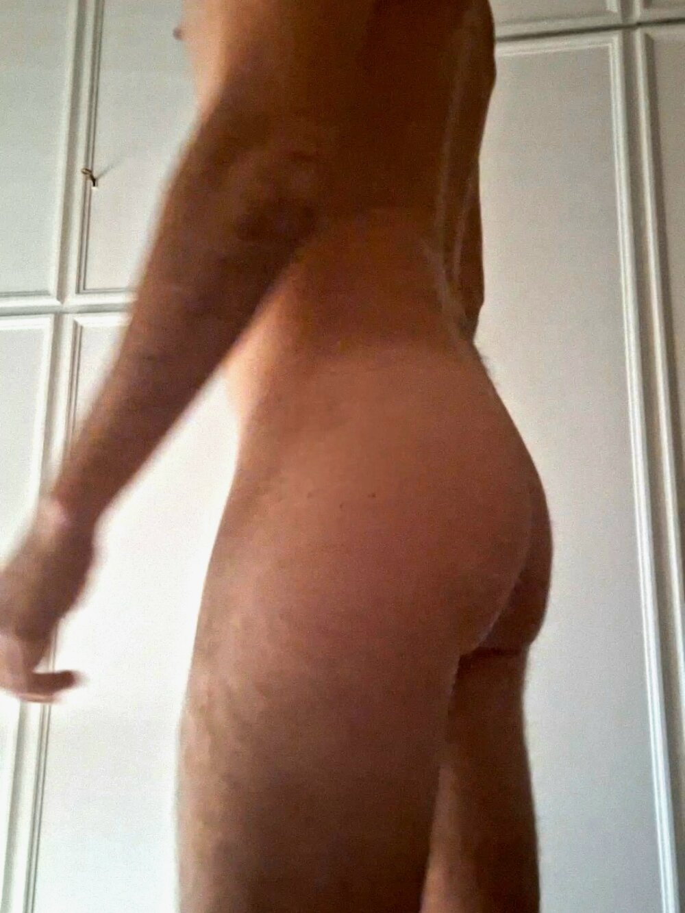 CuteDaddy92's Offline XXX Chat