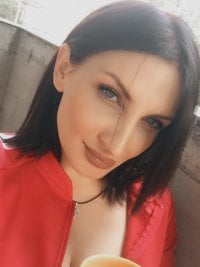 Yoursweet_orgasm's Offline Chat Room