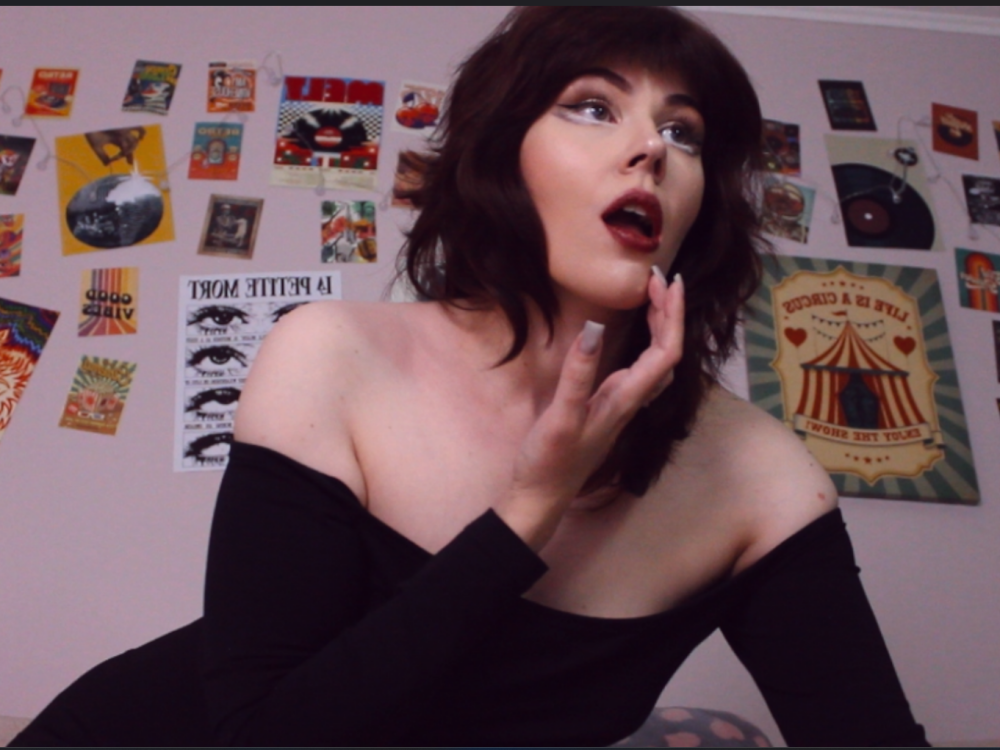 Live sex webcam photo for Luna_Blake #292782029