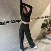 Vikki_hot__ledy's Offline Chat Room