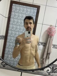 leozin01's webcam live show