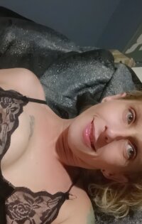 lydianjohn's Offline XXX Chat