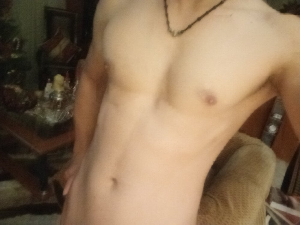 JohnnyWhite1000 profile
