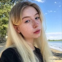 AmeliaEvans69's Offline Chat Room