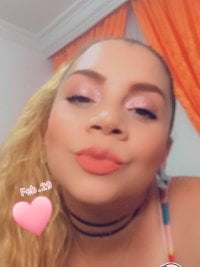 COCO_PEYTON's Offline Chat Room