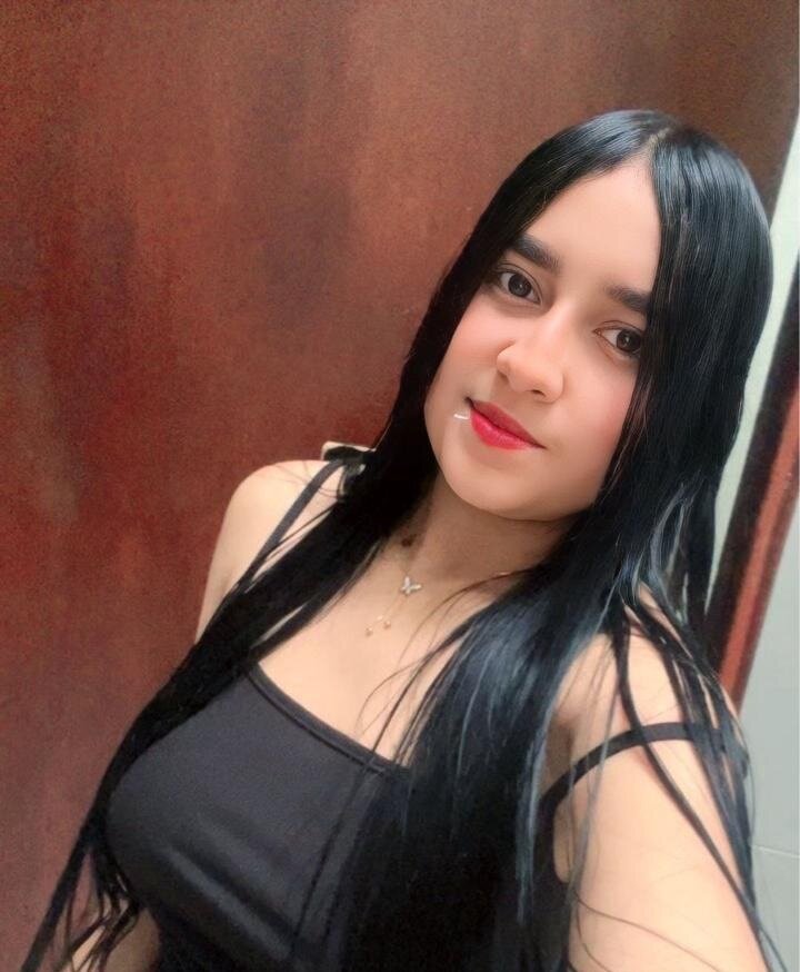 caroline_blake01