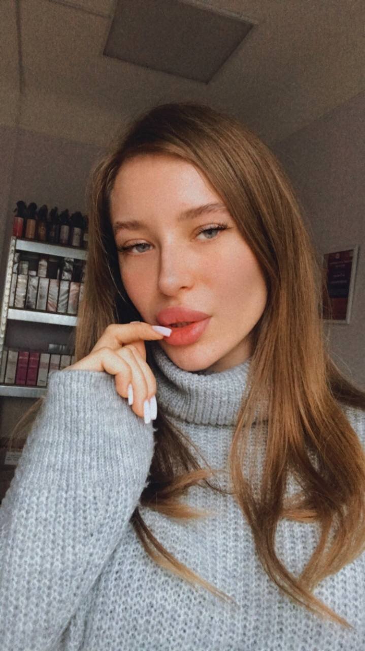 EvaMonrow