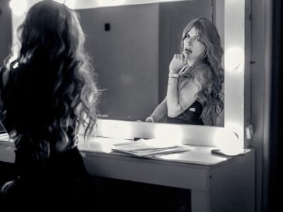 Lu_Angel Trans Young Nude Webcam