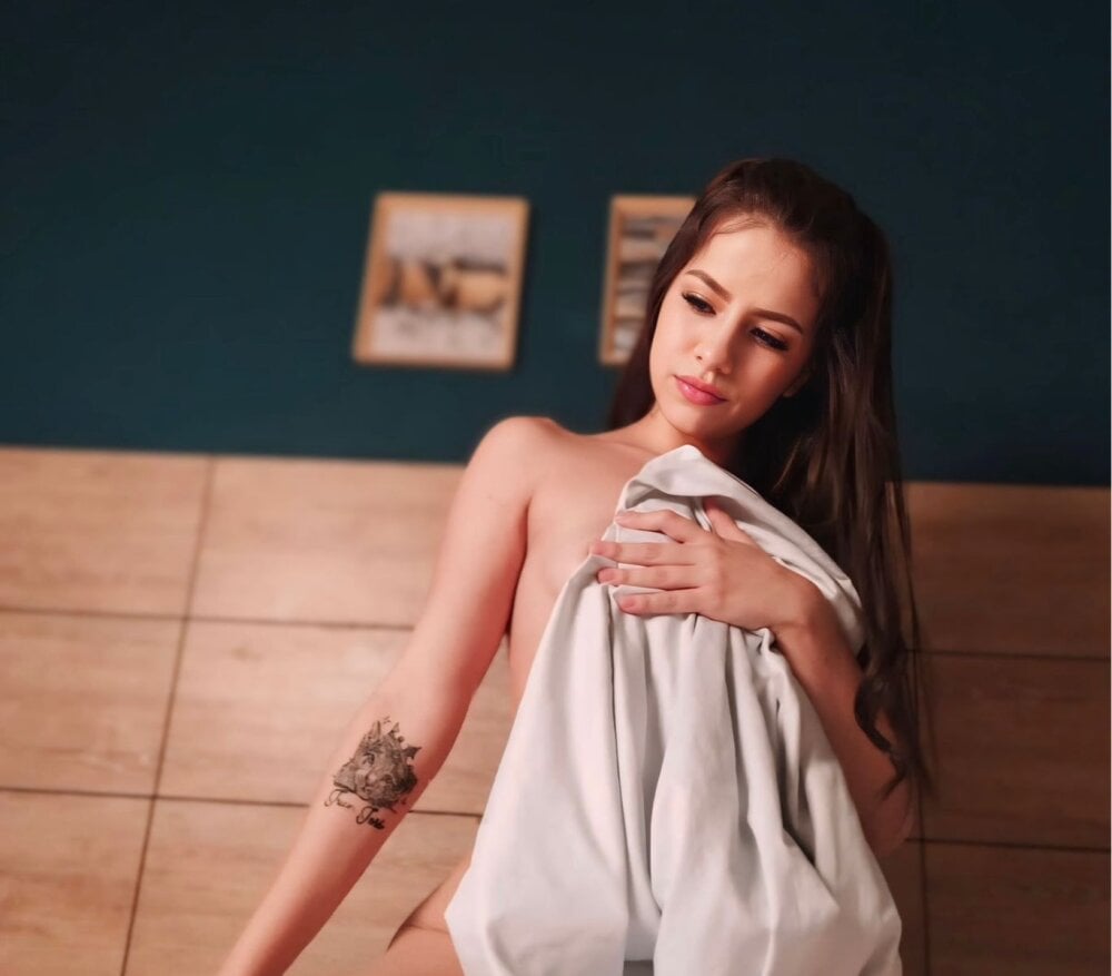 valerythomsonn