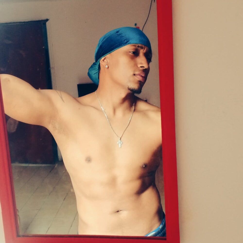 froid-brown from stripchat