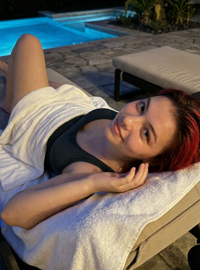 Evakpoplover Live Cam on StripChat