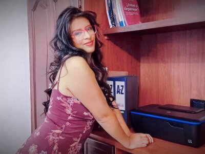 amara_white from stripchat