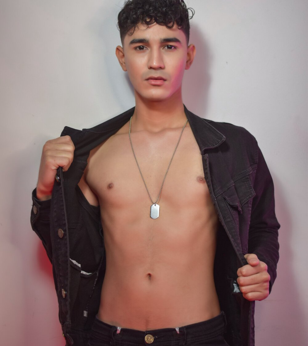 Live sex webcam photo for jasoncurl24 #289710711